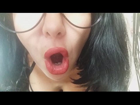 ❤️ Honey, hooyadaa anoo ah hooyadaa kuma ogolaan doonto inaad iskuul aado maanta... aad baan kuugu baahanahay... ❌ Galmo ☑